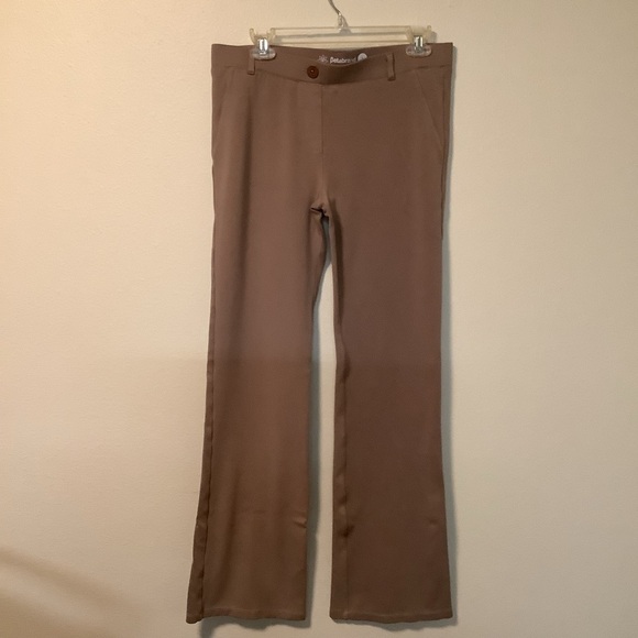 Betabrand Pants - Betabrand Women’s casual long 34 flare leg faux front & back pockets pants